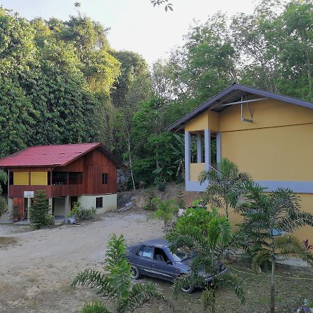 Country House Pulai Holiday Village Gua Musang Ngoại thất bức ảnh