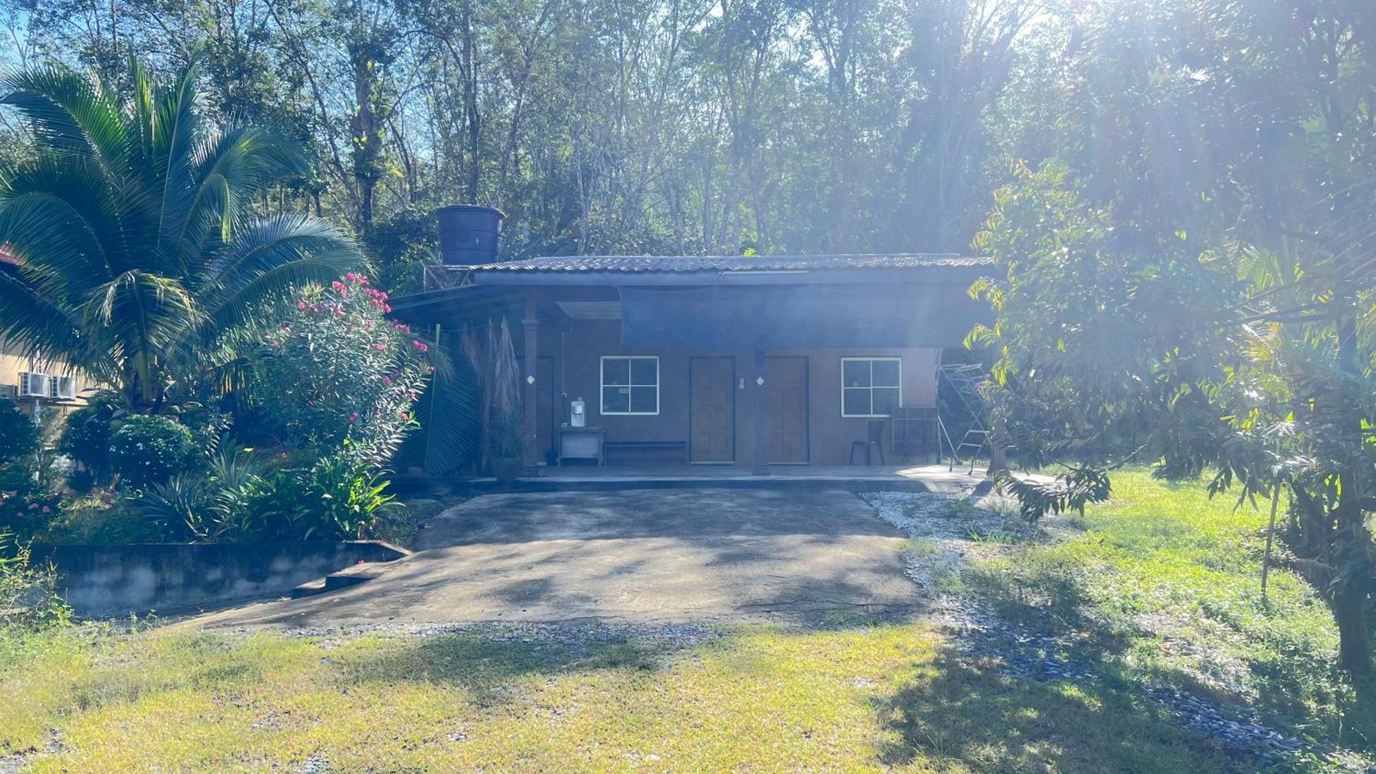 Country House Pulai Holiday Village Gua Musang Ngoại thất bức ảnh