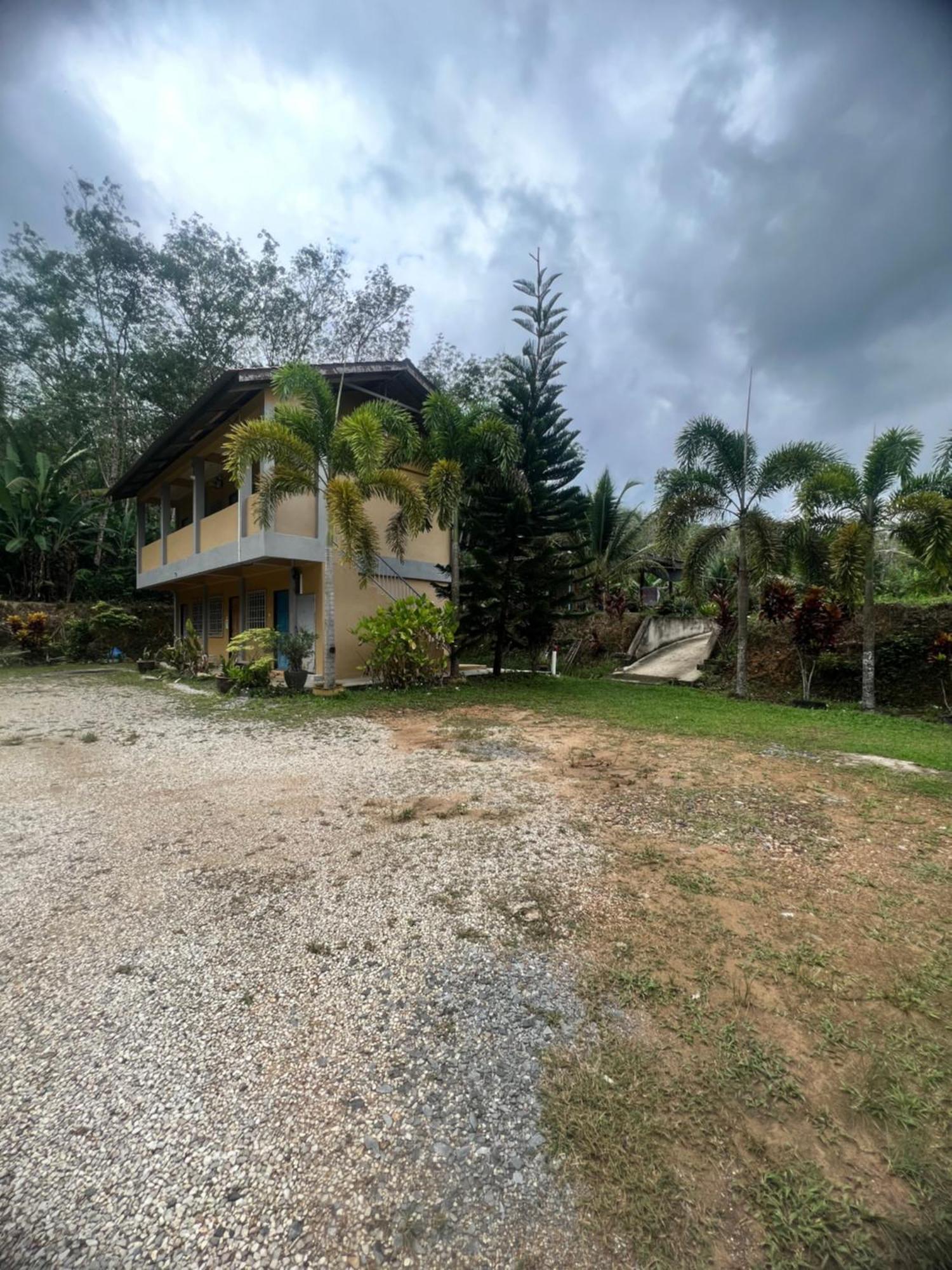 Country House Pulai Holiday Village Gua Musang Ngoại thất bức ảnh
