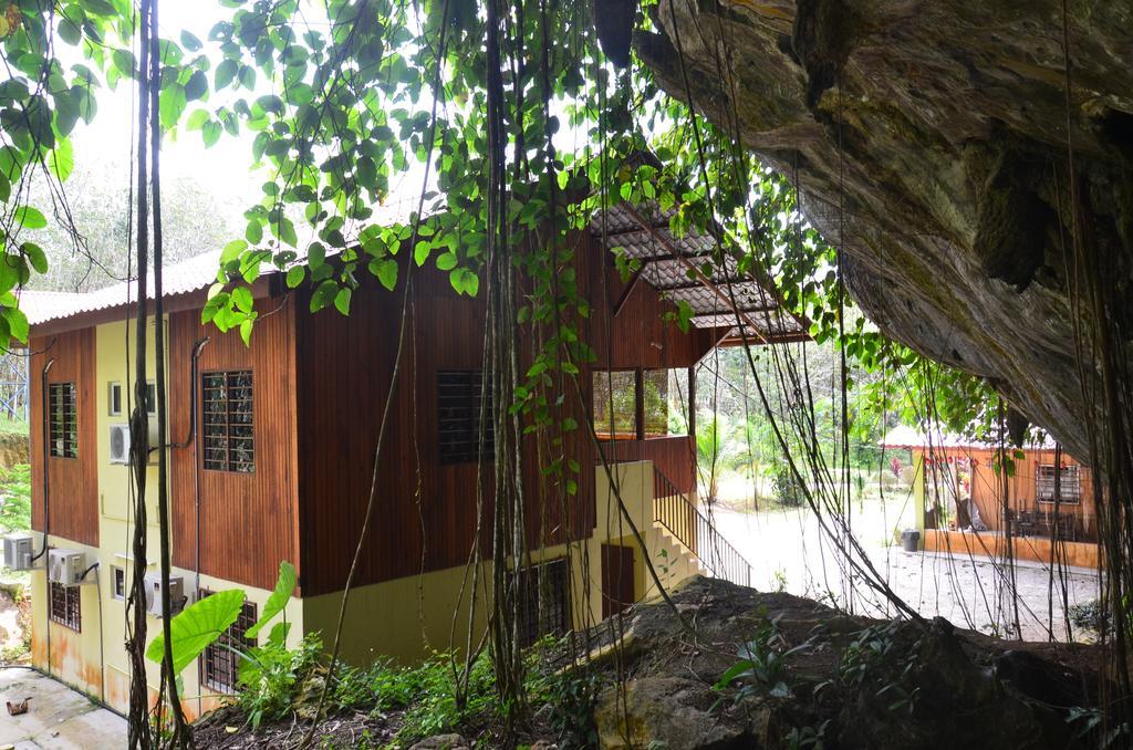 Country House Pulai Holiday Village Gua Musang Ngoại thất bức ảnh